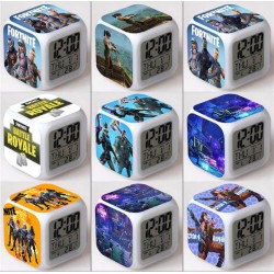 Despertador digital LED Fortnite para escritorio o mesita de noche infantil