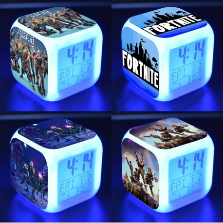 Despertador digital LED Fortnite para escritorio o mesita de noche infantil