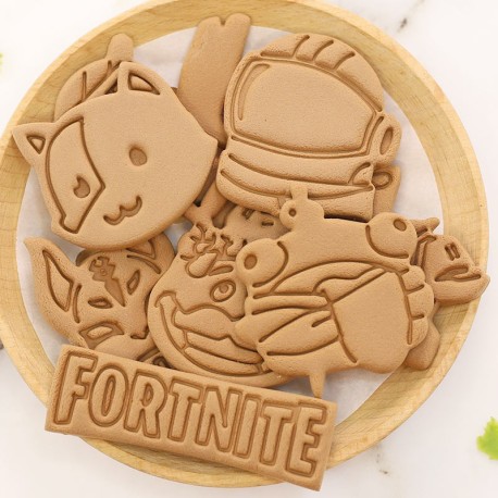 Moule à biscuit personnages Fortnite 9 pièces
