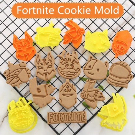 Moule à biscuit personnages Fortnite 9 pièces